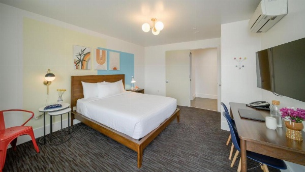 Beck's Motor Lodge image 13